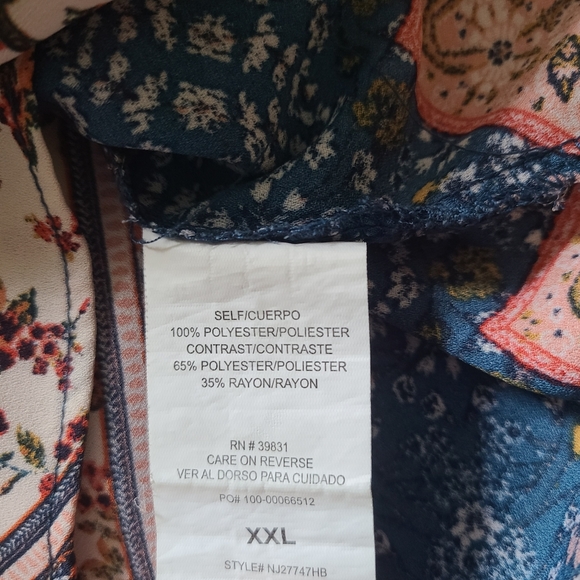 Rewind Women's Navy Boho Floral Roll-up Sleeves Lightweight Top - Picture 9 of 12